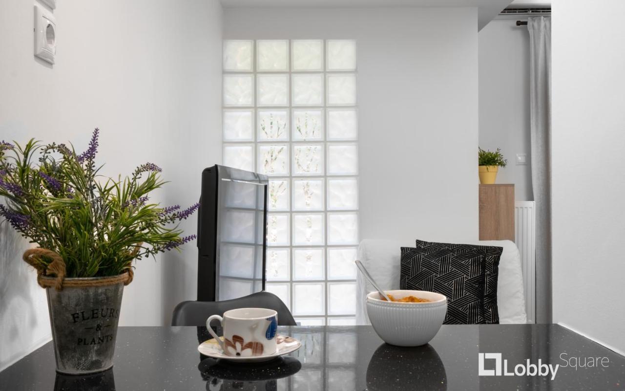 Embassy Studio By Lobbysquare アテネ エクステリア 写真